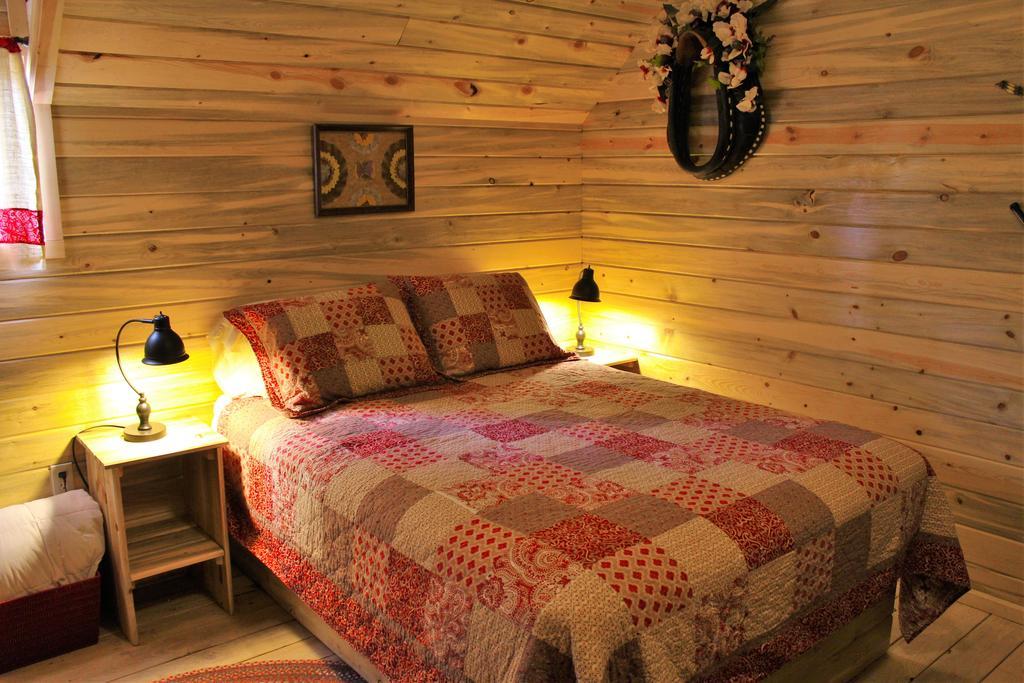 Silver Cabin In The Western Barn มอนติเชลโล ภายนอก รูปภาพ