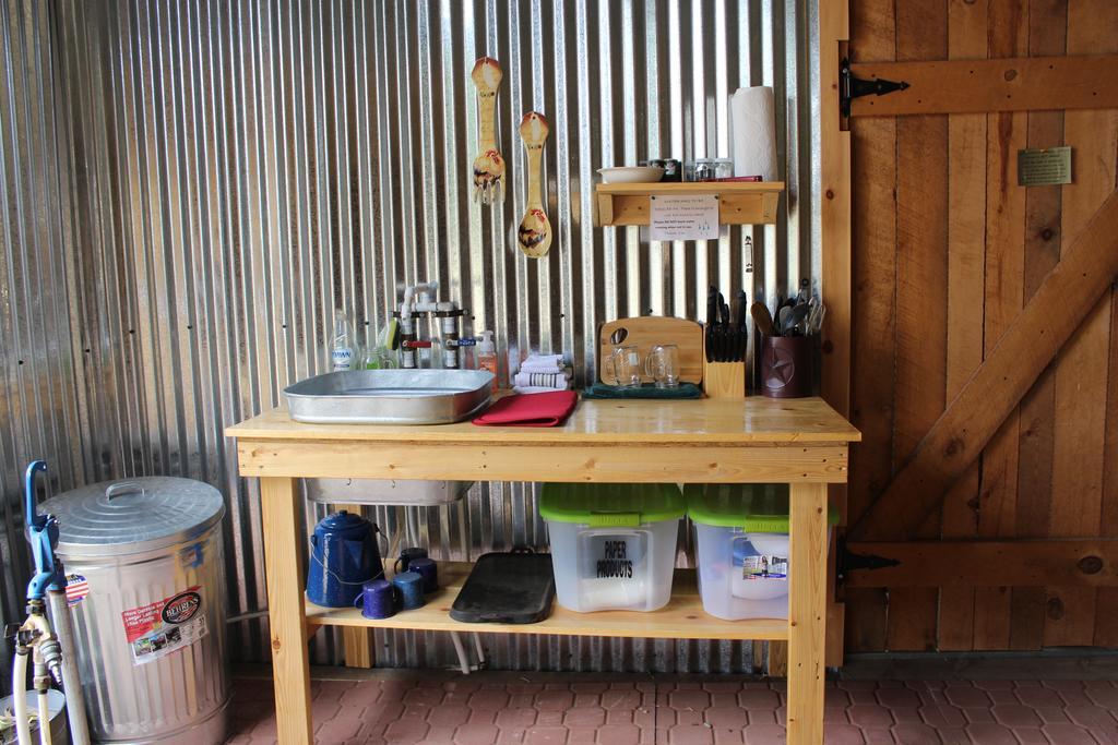 Silver Cabin In The Western Barn มอนติเชลโล ภายนอก รูปภาพ