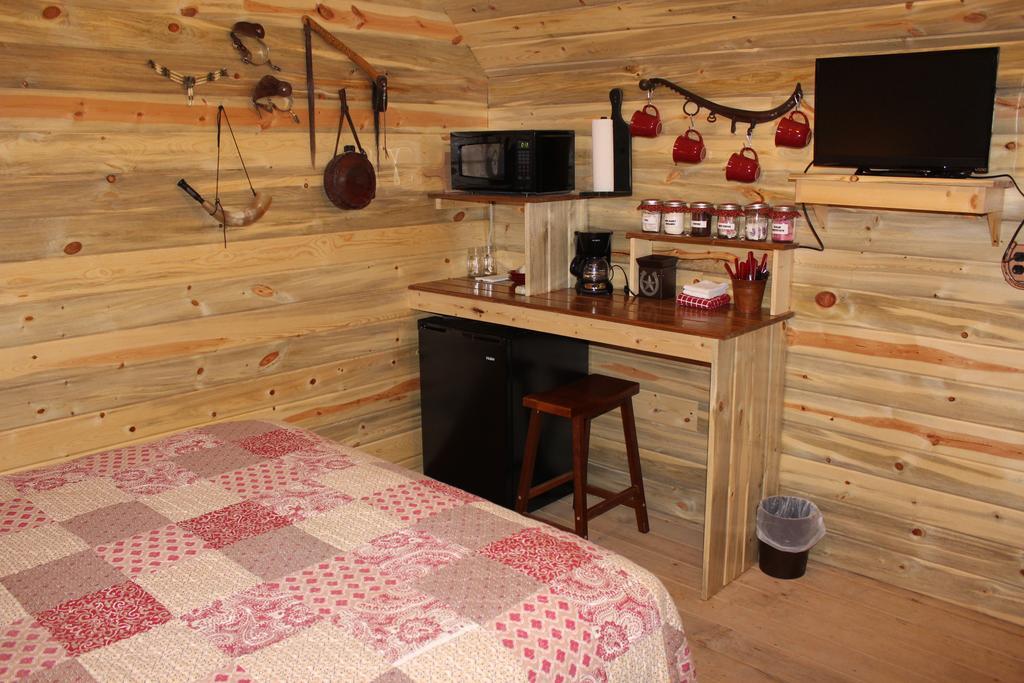 Silver Cabin In The Western Barn มอนติเชลโล ภายนอก รูปภาพ